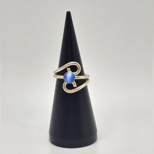 Modernist SOLID Sterling Silver Blue Cats Eye Stone Ring.  Size 7